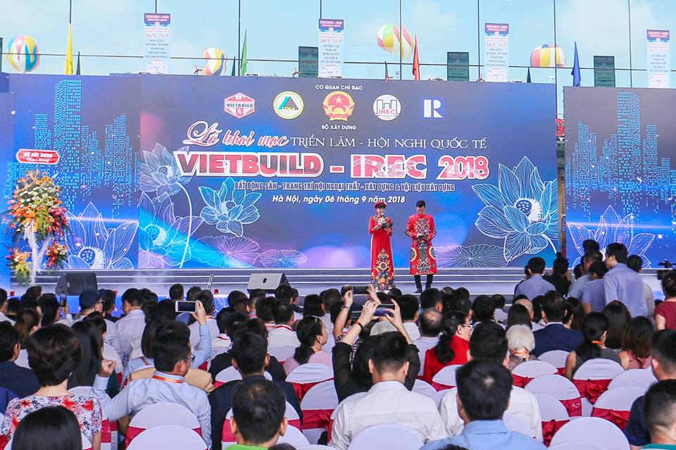 Vương Quốc Đèn với Hội trợ triển lãm quốc tế VietBuild 2018 – Lần 2