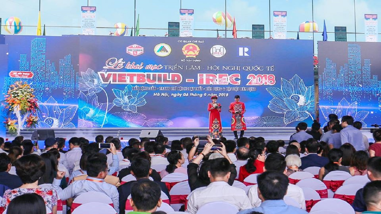 Vương Quốc Đèn - Tham gia hội chợ triển lãm Vietbuild 2018 lần thứ 3